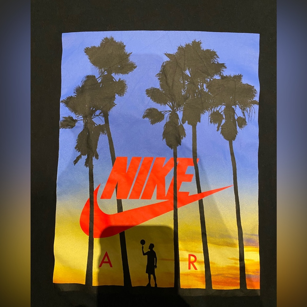 Nike Tee - Picture 3 of 6